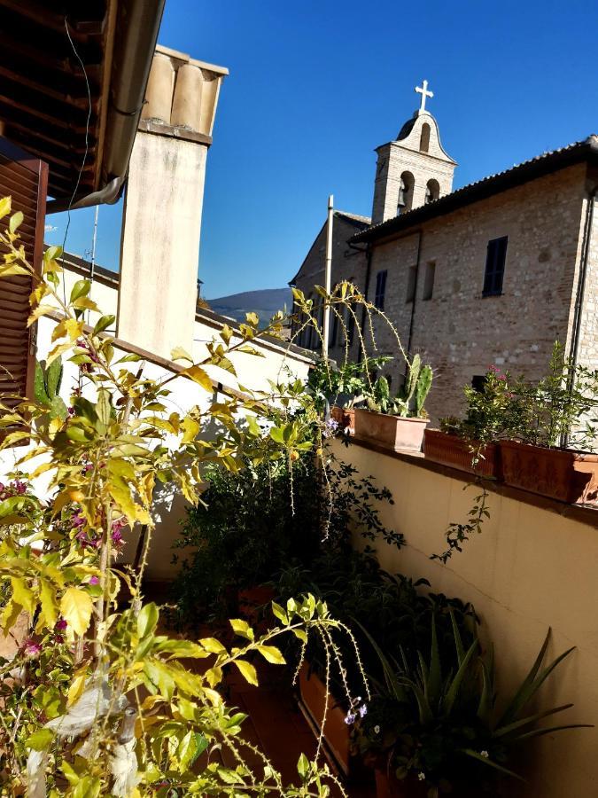 B&B La Casa Di Alice Foligno Dış mekan fotoğraf