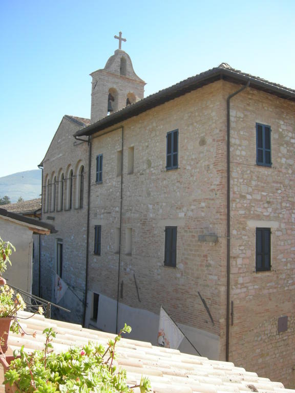 B&B La Casa Di Alice Foligno Dış mekan fotoğraf